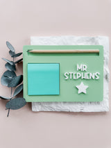 Sticky/post-it note and pen holder
