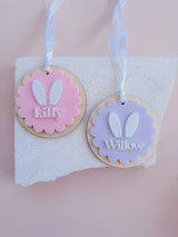 Scalloped round Easter tag