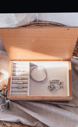 Wooden single or multilayer jewellery box - Bunch of daisies