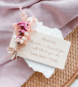 Magnetic dried floral plaque